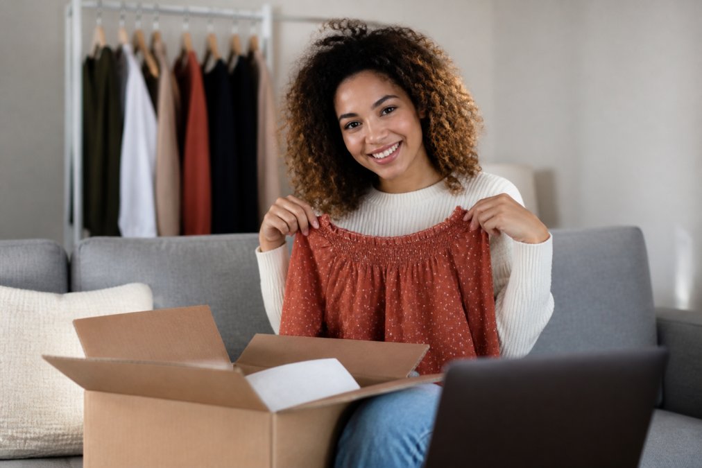 Tips for Buying Clothing Online Safely in 2026
