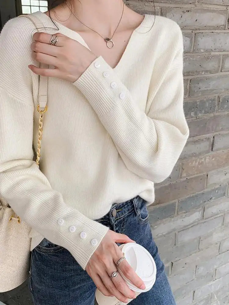 Women's V-Neck Sweater – Soft, Fitted Knit for Everyday Elegance