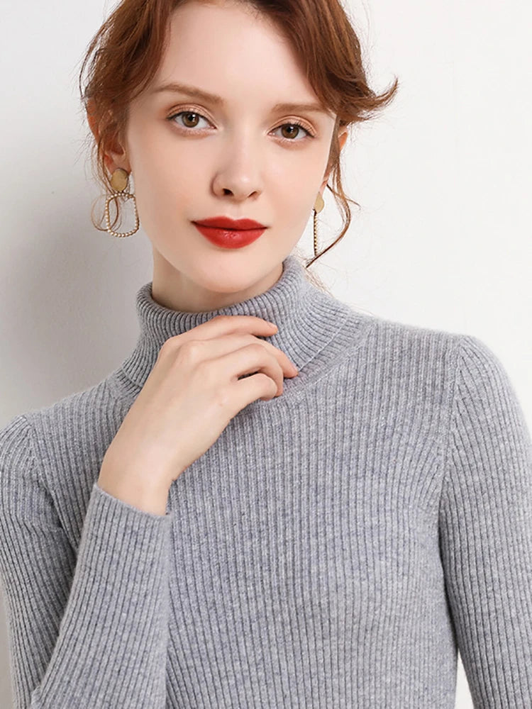 Women's Fall Turtleneck Sweater – Cozy, Classic, Cold-Weather Essential